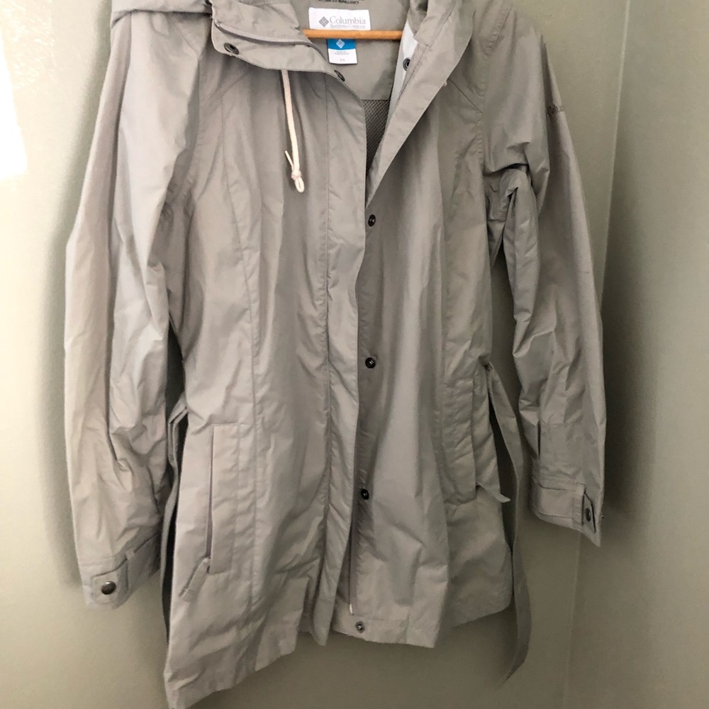 Columbia Rain Jacket with tie xs